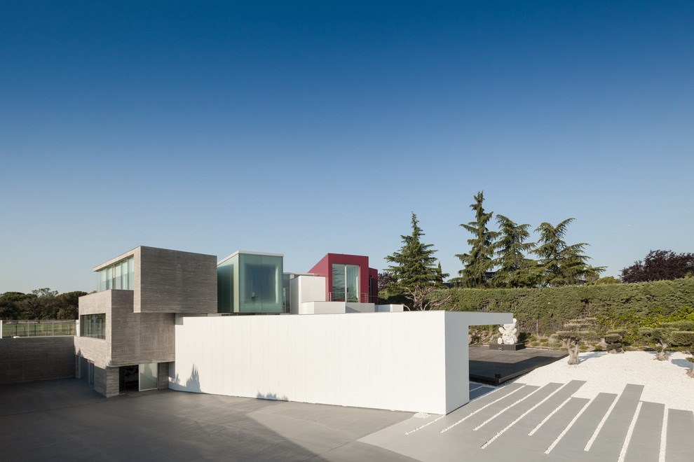 Contemporary exterior home idea in Madrid