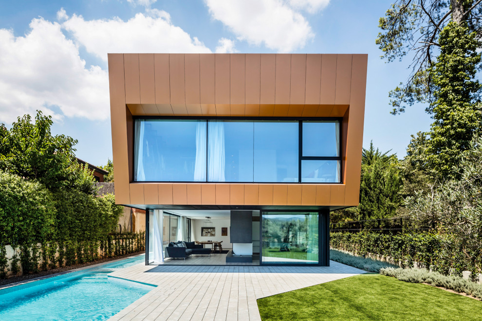 This is an example of a modern house exterior in Barcelona.
