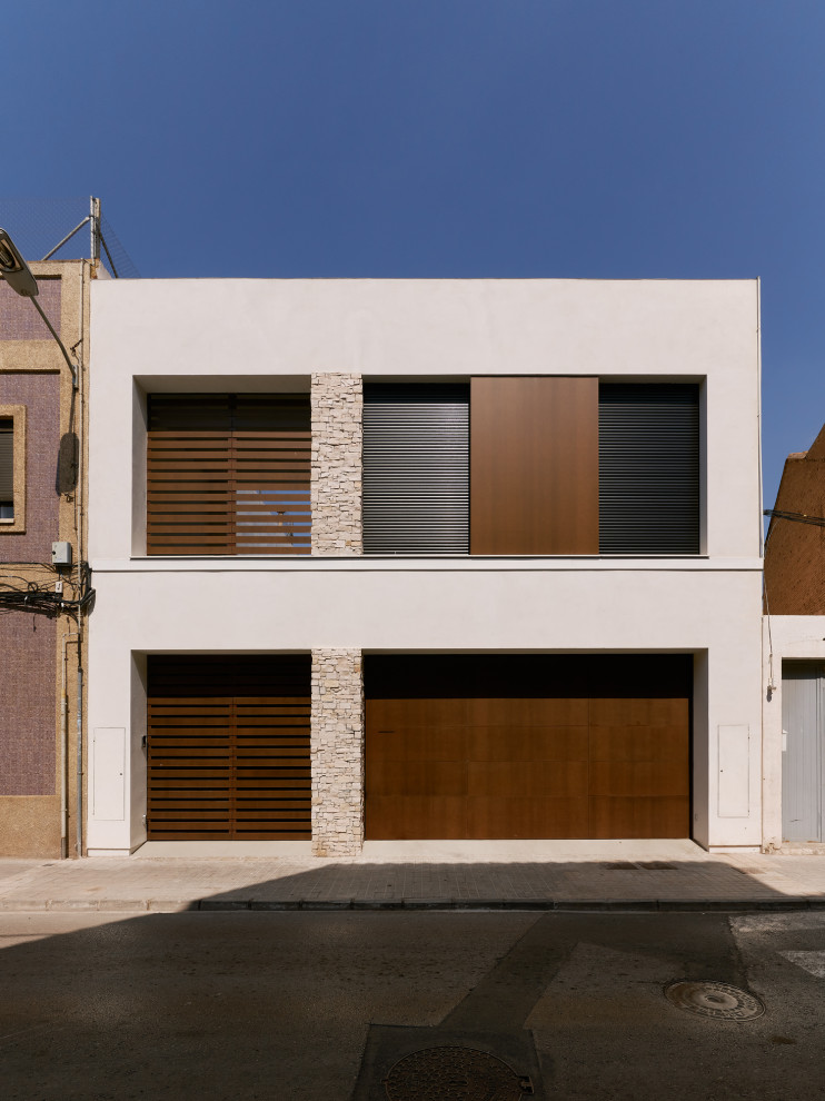 Inspiration for a contemporary house exterior in Valencia.