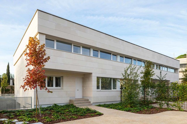 fachada calle - Contemporáneo - Fachada - Madrid - de HOLLEGHA