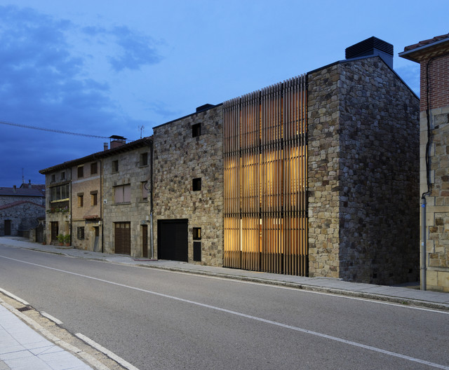 Una casa de pueblo en Soria rehabilitada con delicadeza