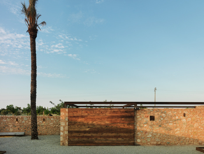 Design ideas for a rustic house exterior in Palma de Mallorca.