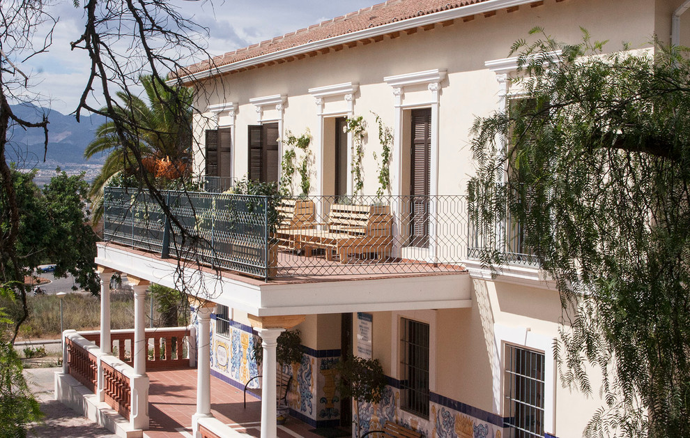 Elegant exterior home photo in Malaga