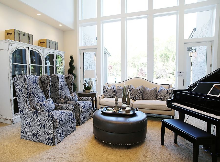 Example of a classic family room design in Salt Lake City