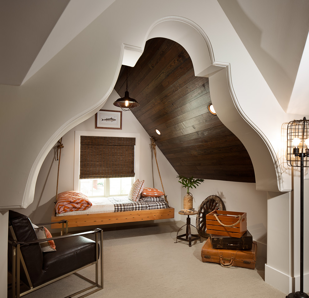Diseño de sala de estar clásica renovada grande con moqueta