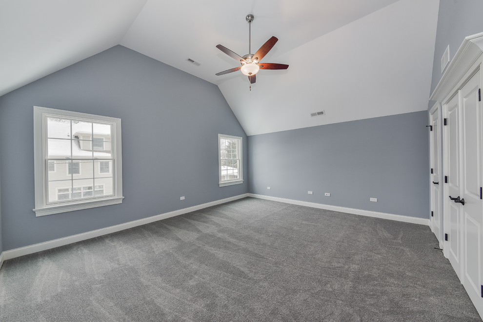 Mittelgroßes, Fernseherloses Klassisches Wohnzimmer im Loft-Stil, ohne Kamin mit grauer Wandfarbe, Teppichboden und grauem Boden in Chicago