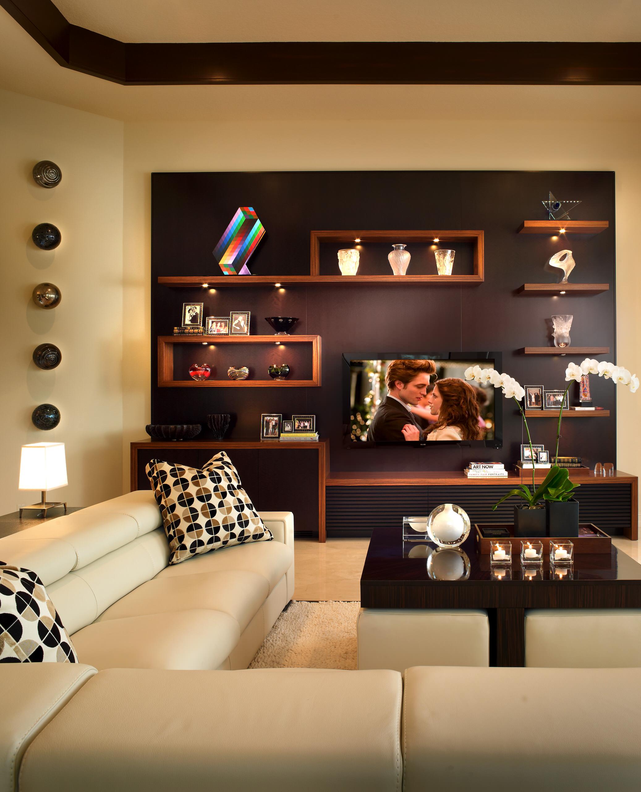 75 Family Room with a Wall-Mounted TV Ideas You'll Love - September, 2023 |  Houzz