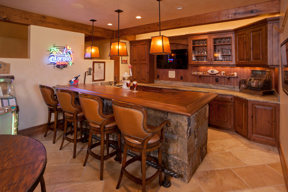 This is an example of a rustic home bar in Denver.