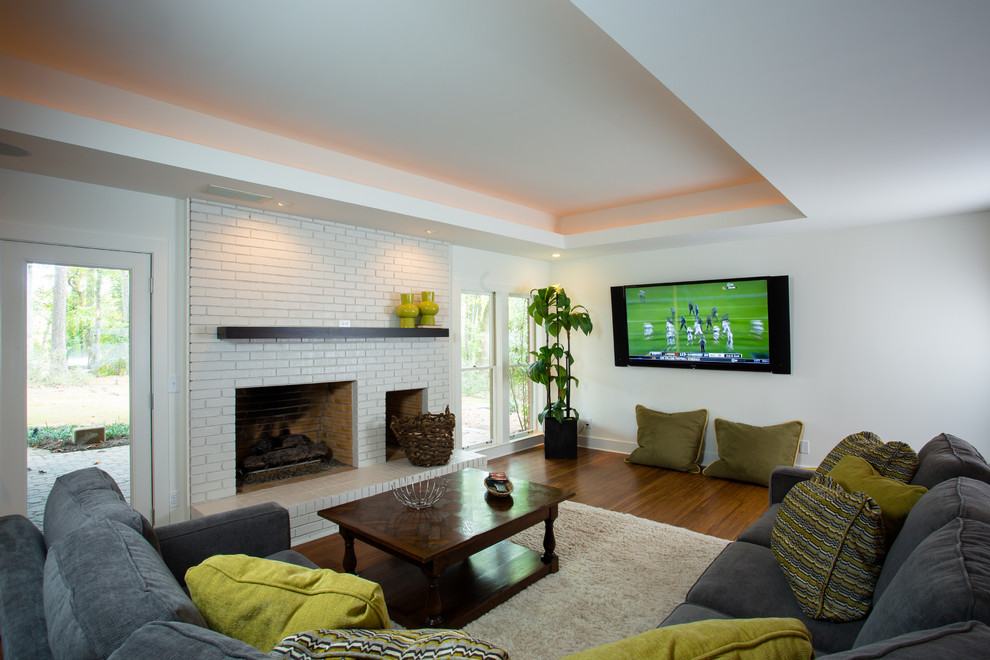 This is an example of a contemporary games room in Atlanta.