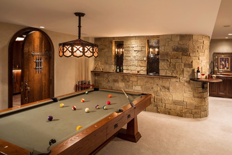 Inspiration for a classic games room in Milwaukee.