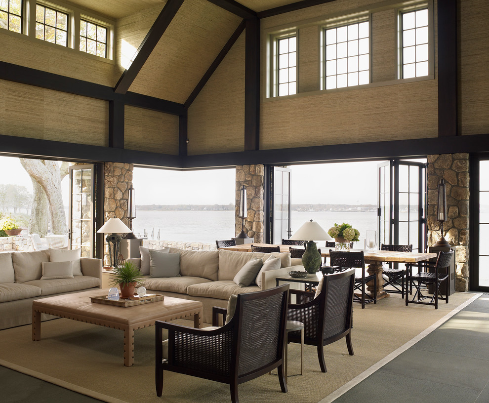 Свежая идея для дизайна: огромная открытая гостиная комната в морском стиле с серым полом - отличное фото интерьера