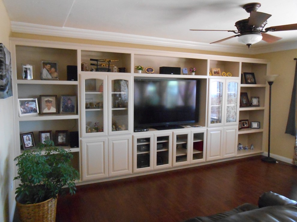 Family room - large traditional family room idea in San Diego
