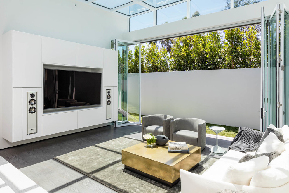 This is an example of a contemporary games room in Los Angeles.