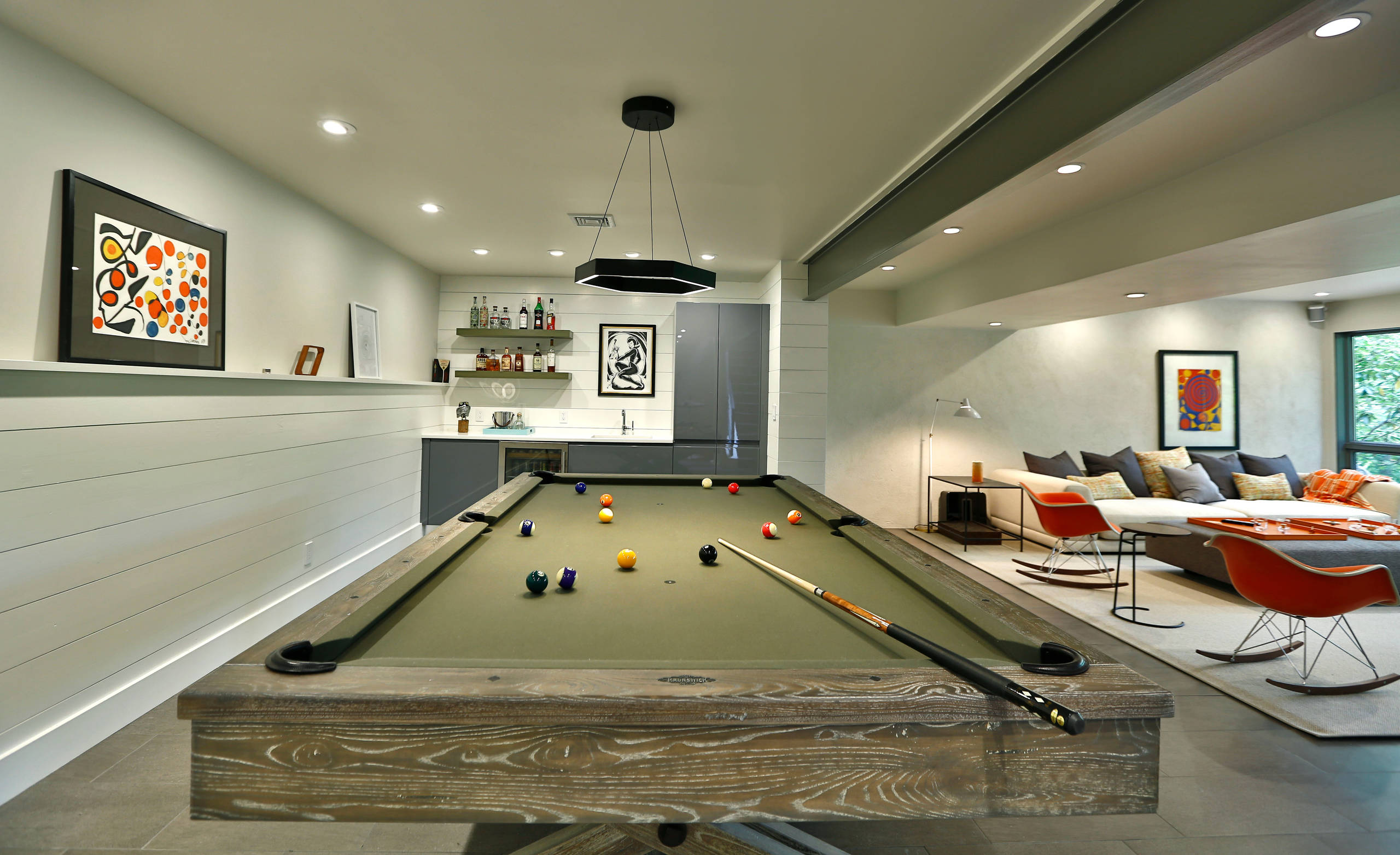 緑色のおしゃれなファミリールーム ゲームルーム の画像 75選 22年9月 Houzz ハウズ