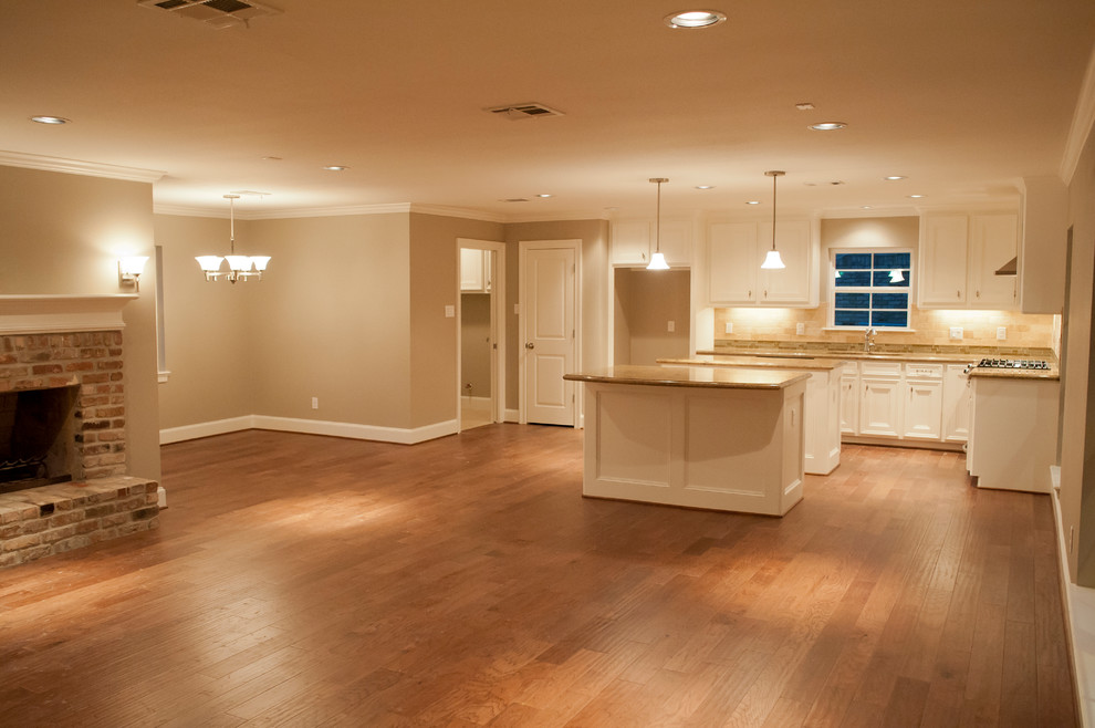 Brookmere Traditional Family Room Houston by Crafted Custom Homes + Renovations Houzz
