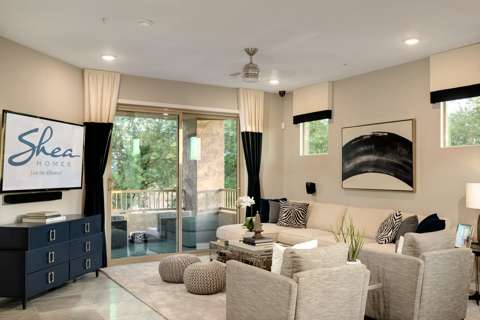 Esempio di un piccolo soggiorno minimal stile loft con pareti beige, pavimento in gres porcellanato, nessun camino e TV a parete