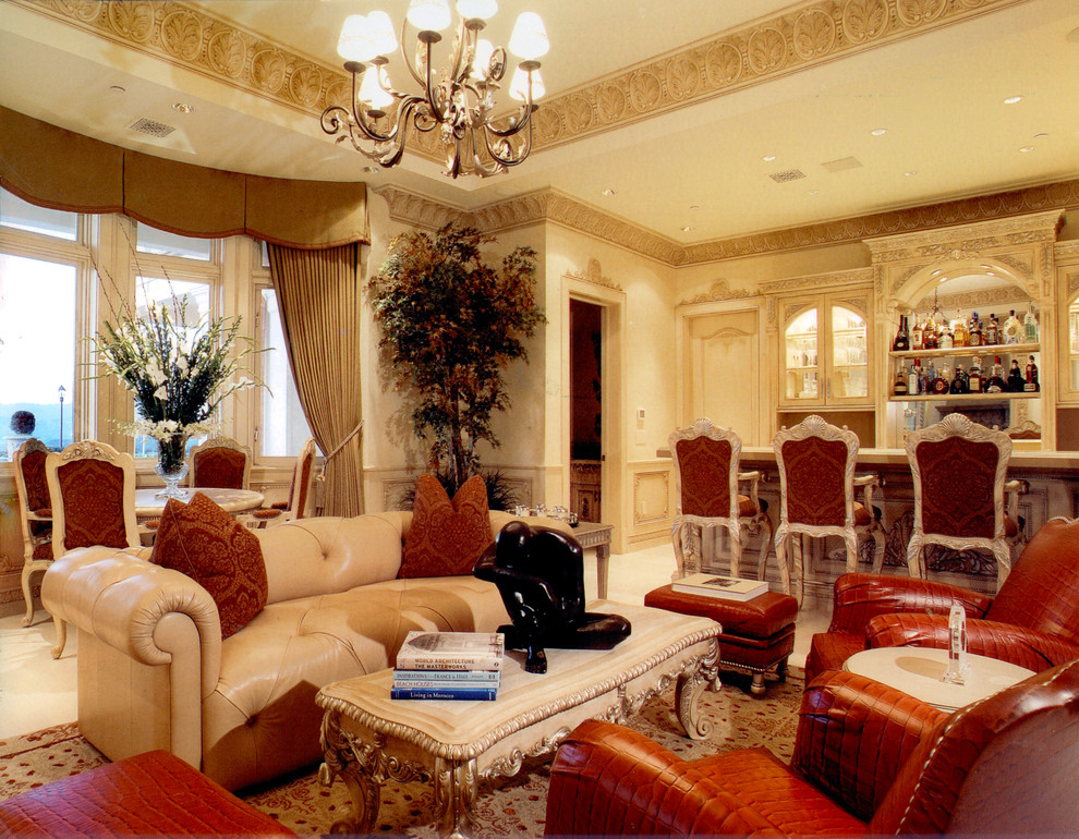 Immagine di un soggiorno classico con sala giochi