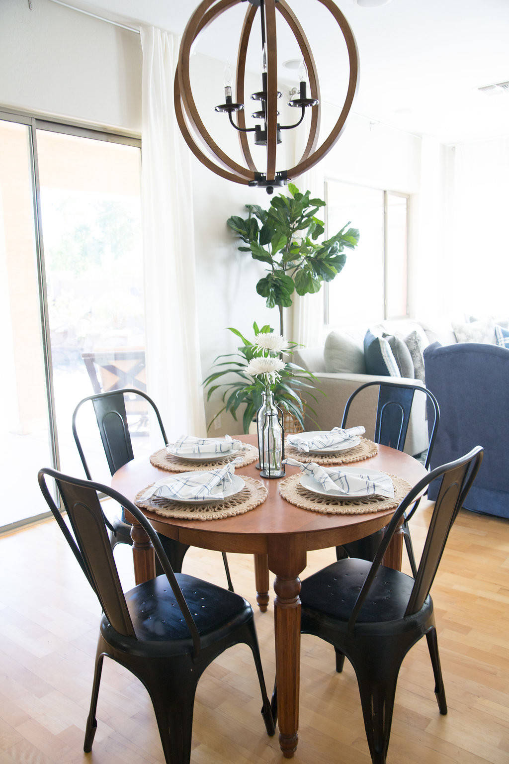 75 Most Popular 75 Beautiful Shabby Chic Style Dining Room with a