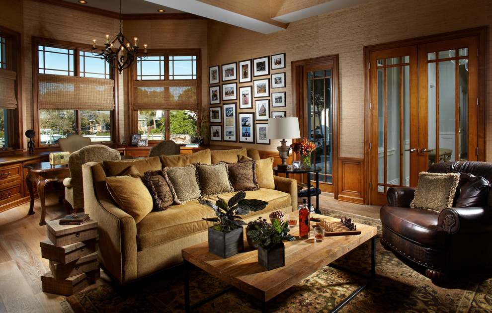 Example of a classic family room design in Tampa