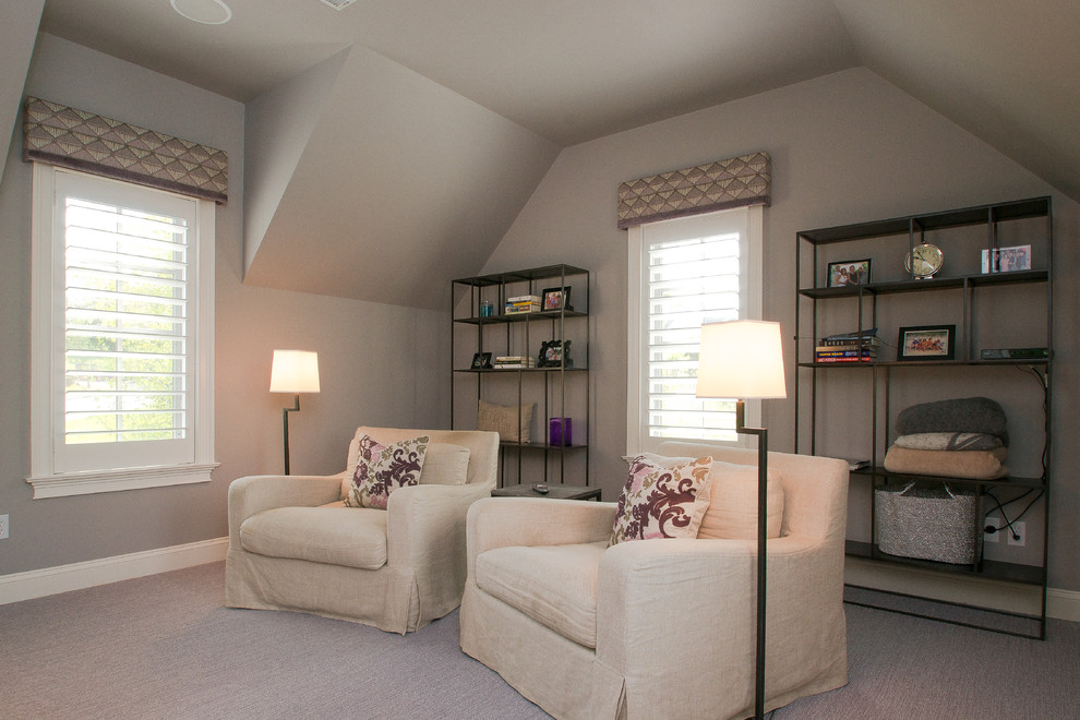 Immagine di un soggiorno design di medie dimensioni e chiuso con pareti grigie e moquette