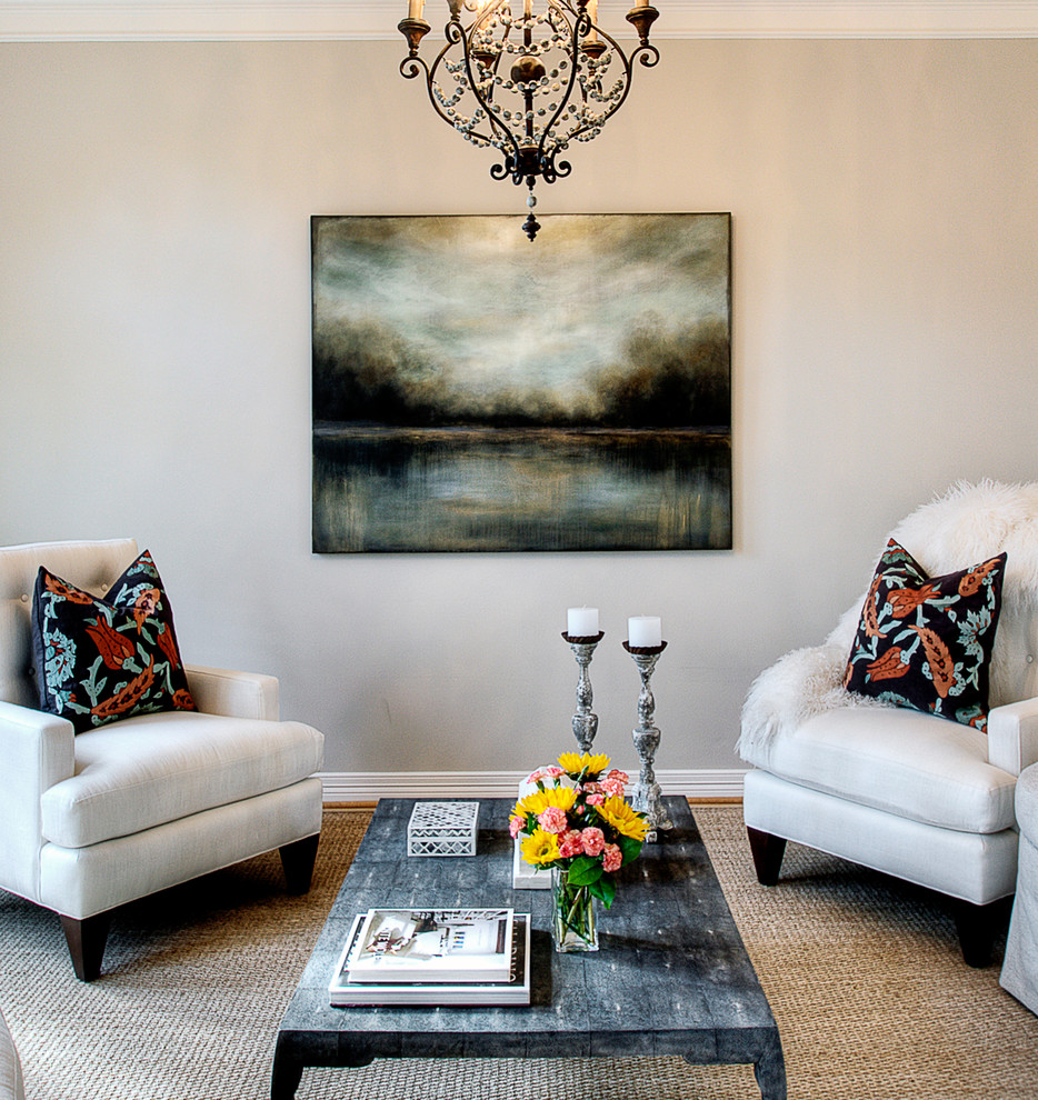 Foto de sala de estar contemporánea con paredes blancas