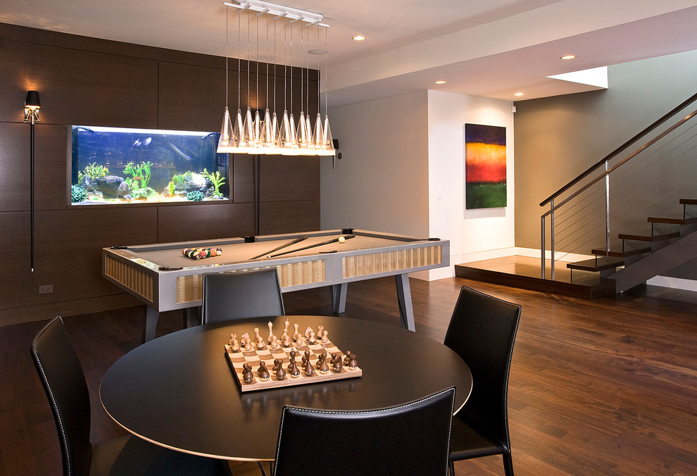 Photo of a contemporary games room in Chicago with white walls.