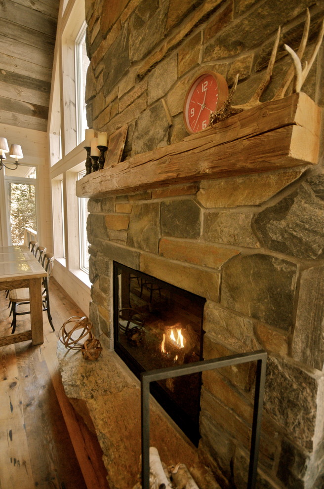 Cozy rustic family cottage/cabin - Rustic - Family Room - Ottawa - by