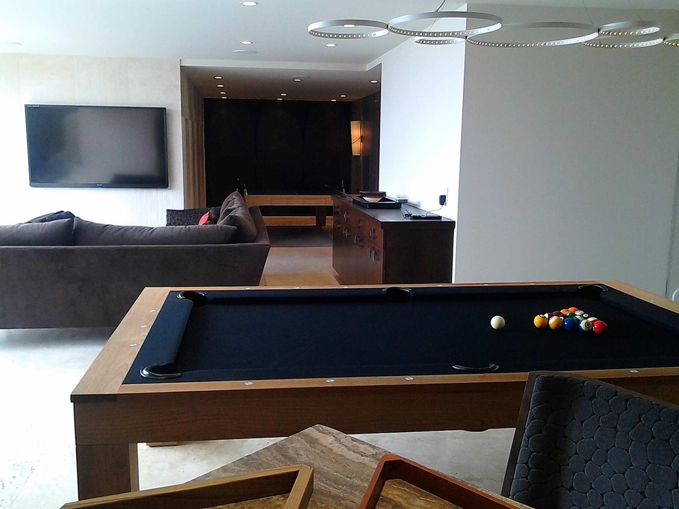 Photo of a contemporary games room in Los Angeles.