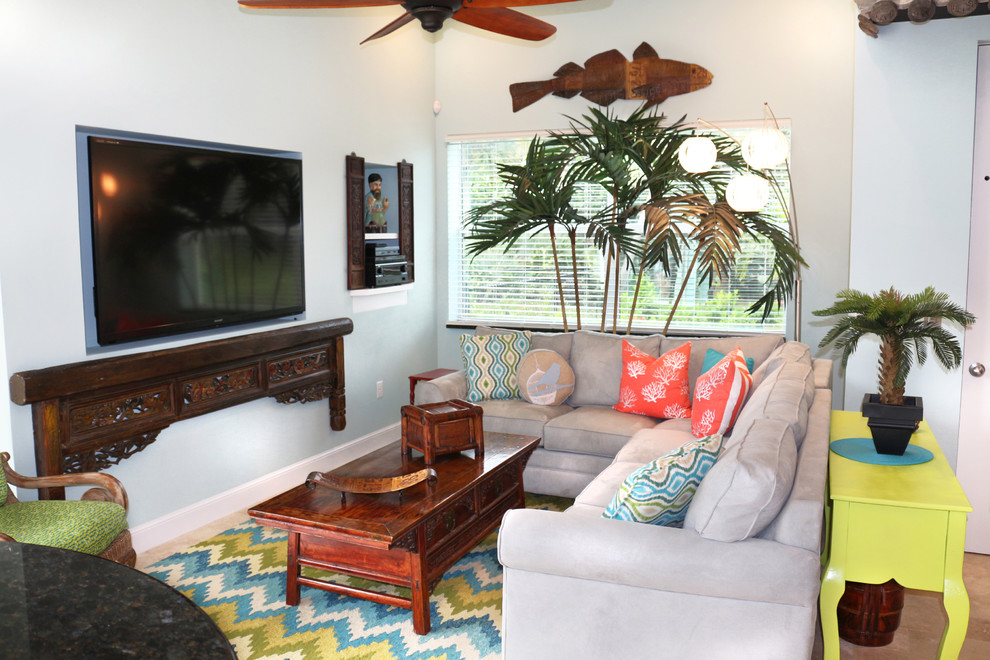 Family room - family room idea in Miami