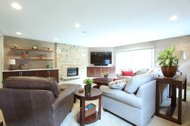 Diagonal Corner TV built in with dark stained cabinets below Klassisch modern Wohnzimmer Sonstige von Denise Quade Design Houzz