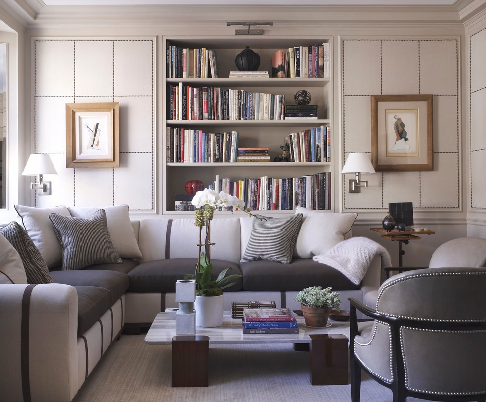 Foto de sala de estar minimalista con paredes beige y moqueta
