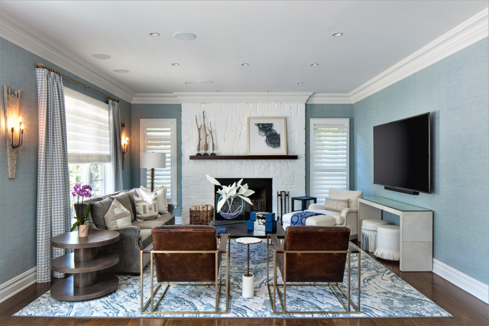 Diseño de sala de estar abierta clásica renovada grande con paredes azules