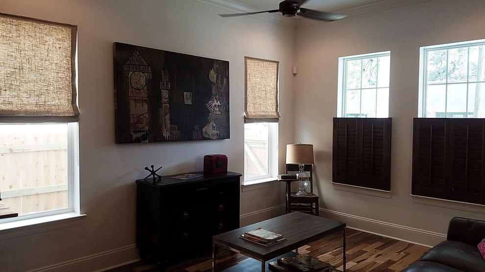 Eklektisches Wohnzimmer in New Orleans