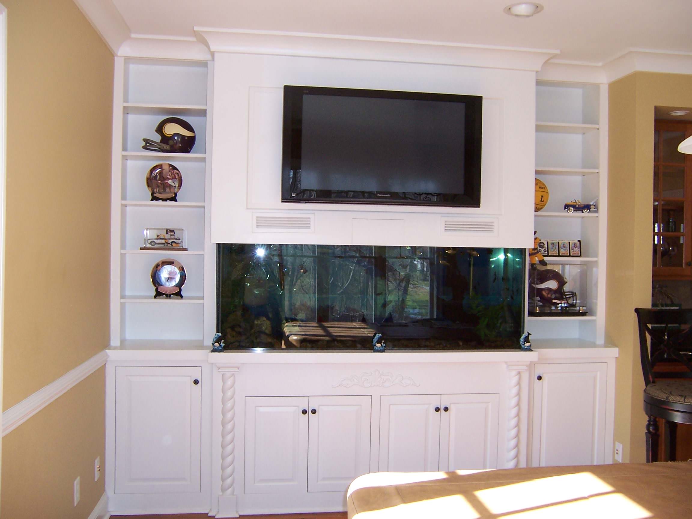 Built Ins With Tv And Fish Tank - Photos & Ideas | Houzz