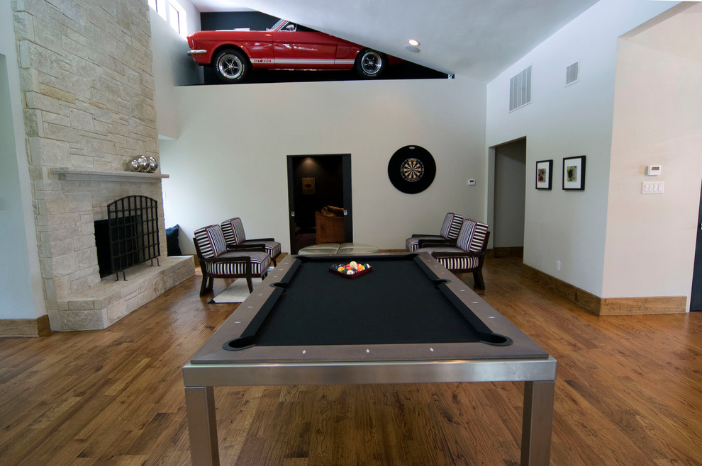 Inspiration for a modern games room in Dallas.