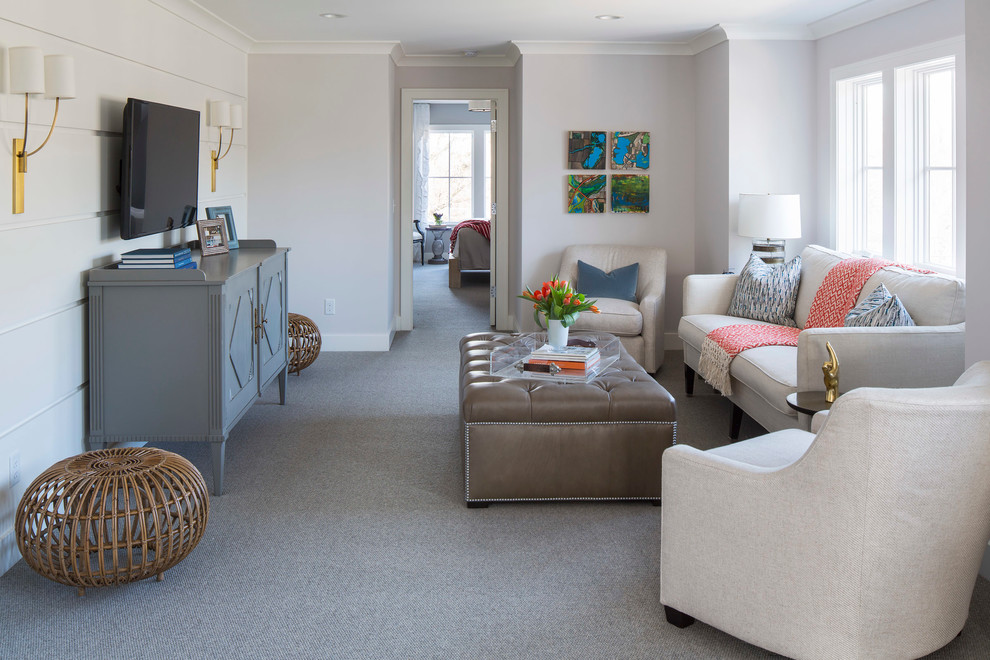 Идея дизайна: изолированная гостиная комната:: освещение в современном стиле с серыми стенами, ковровым покрытием, телевизором на стене и серым полом