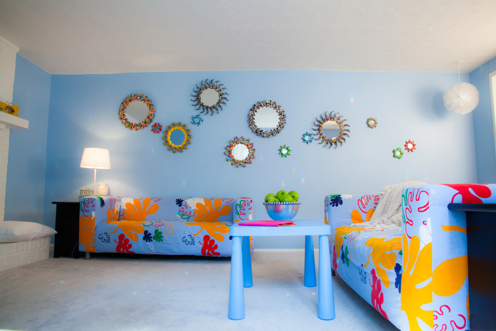 Esempio di un soggiorno eclettico di medie dimensioni e chiuso con pareti blu