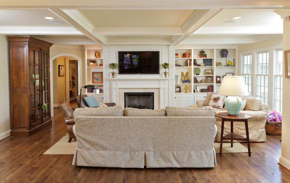 Family room - traditional family room idea in Louisville