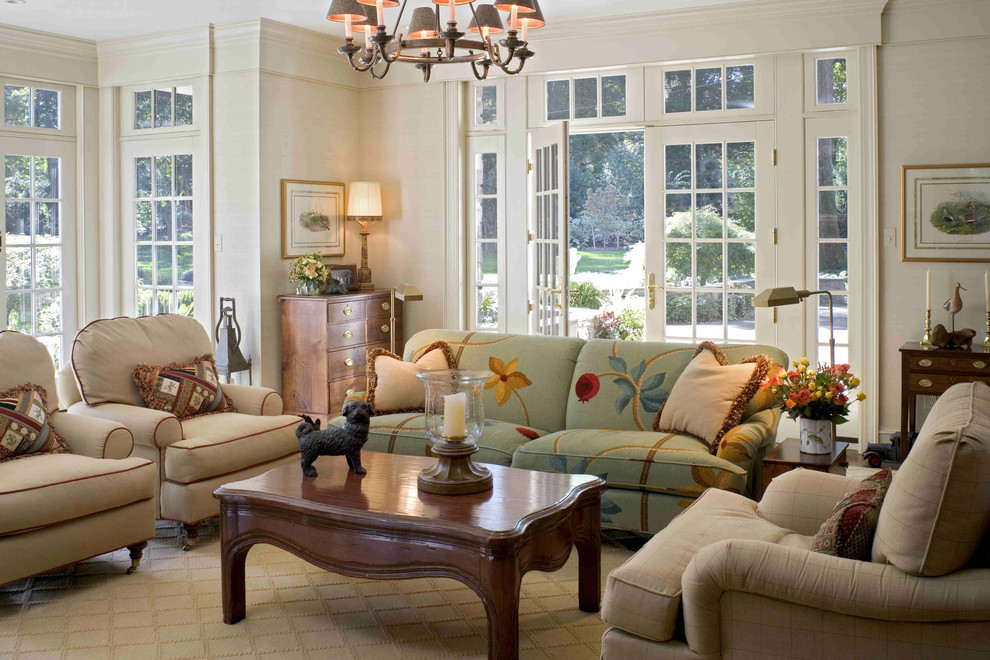 Design ideas for a traditional living room in Philadelphia with beige walls.