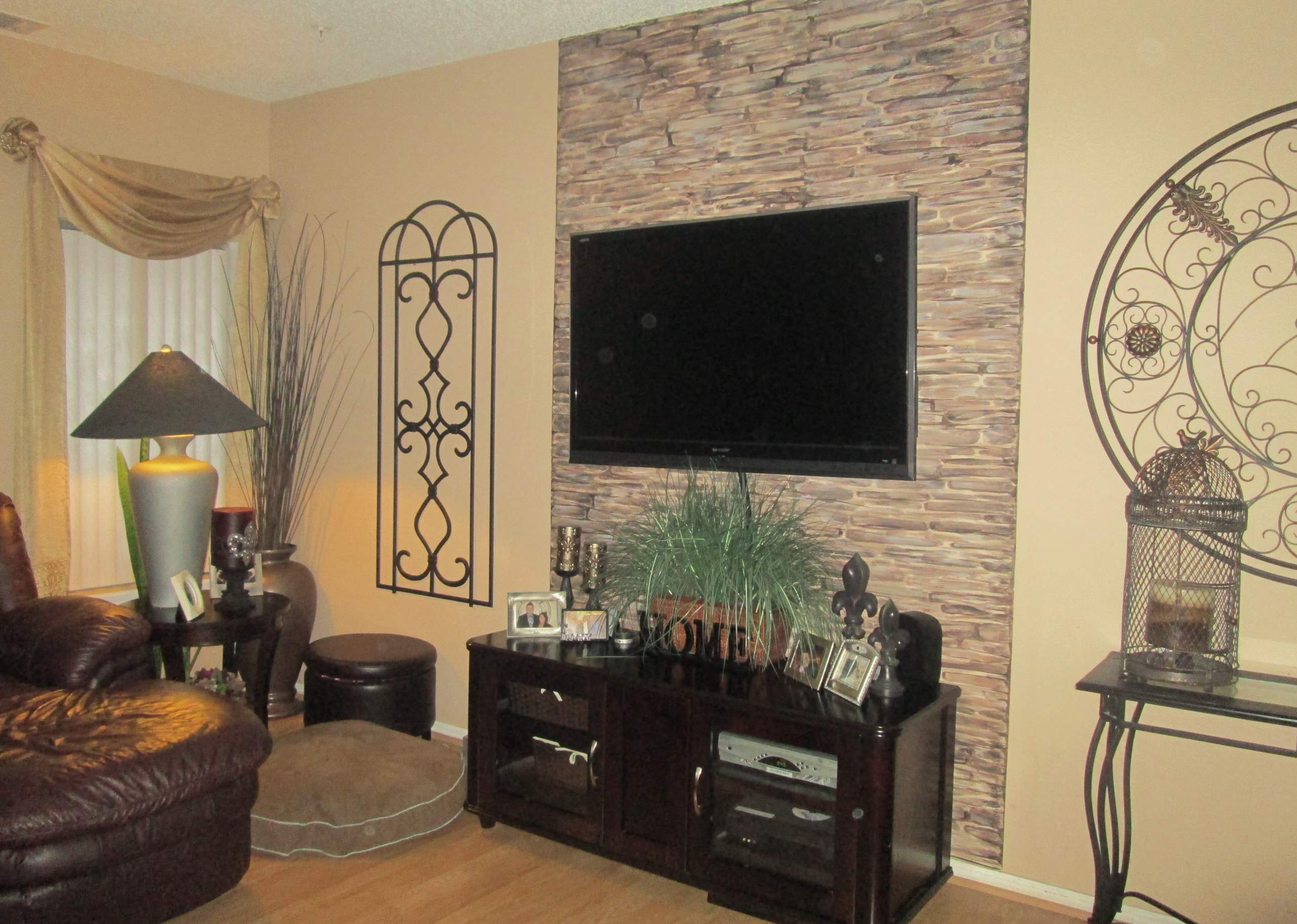 Faux Stone Wall Houzz, Fake Stone Wall In Living Room