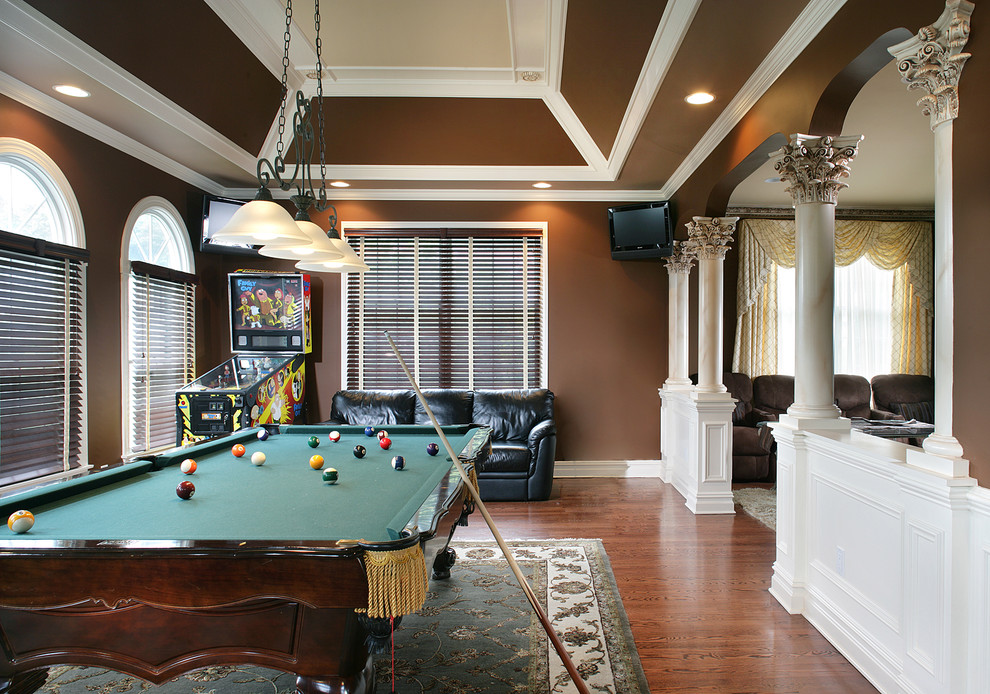 Traditional games room in New York.