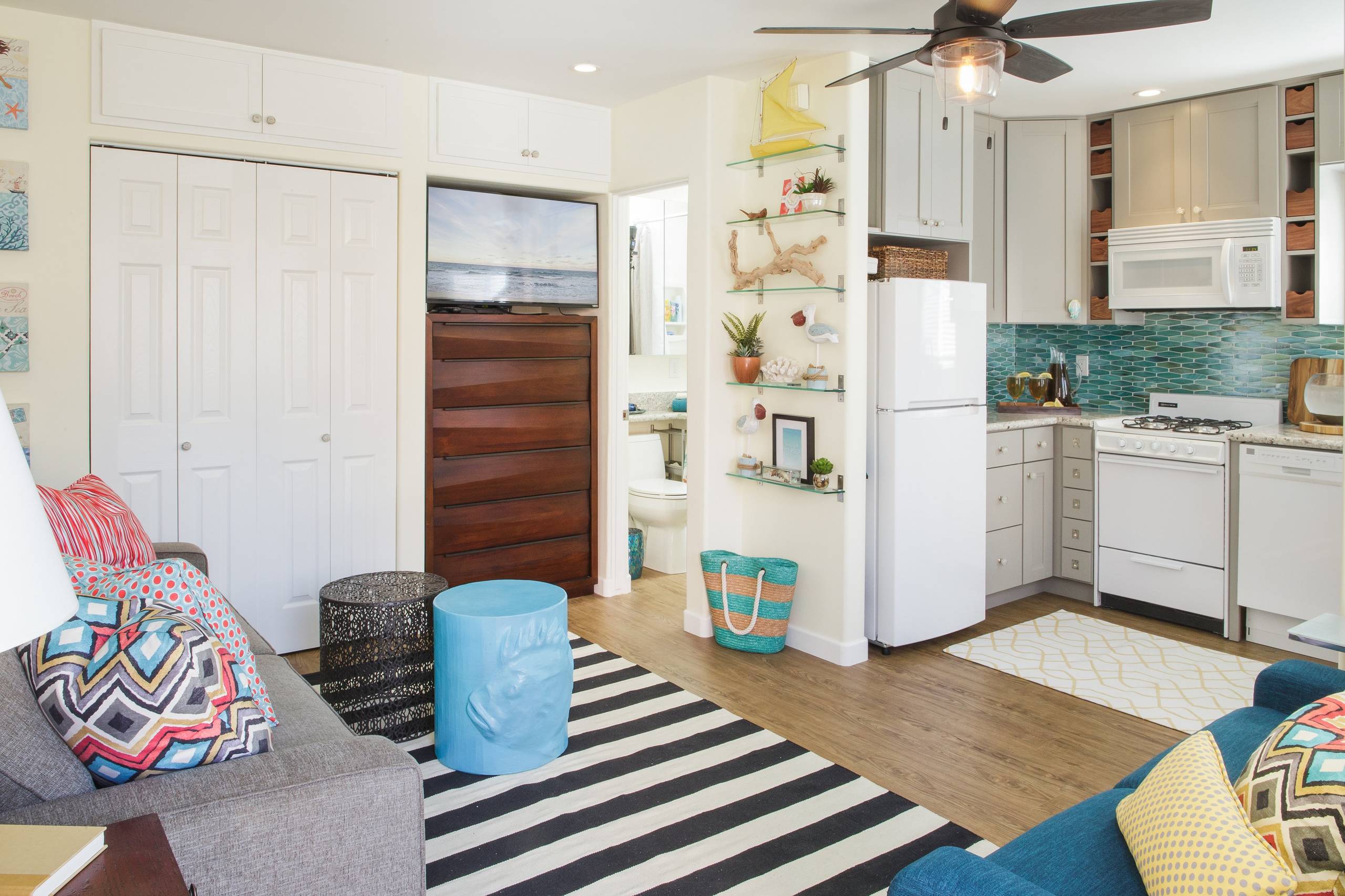 Cozy Small Space - Photos & Ideas | Houzz