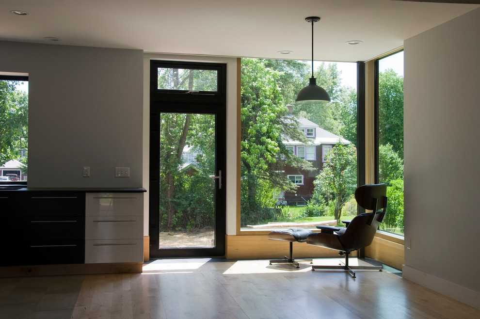 Greenfield House Modern Family Room Boston by Bluetime