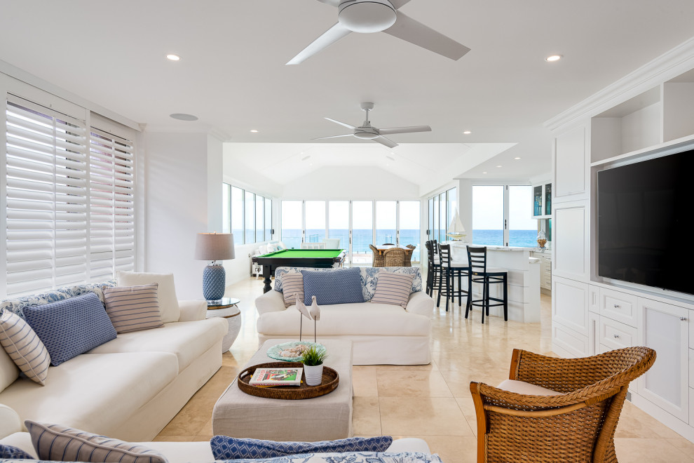 Example of a beach style family room design in Gold Coast - Tweed