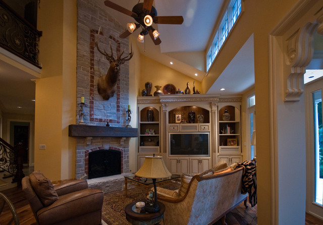 HEARTH ROOM, PRIVATE RESIDENCE - Traditional - Family Room - St Louis ...