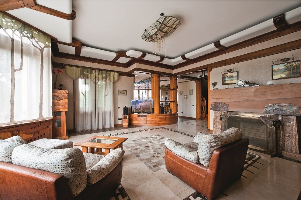 Пример оригинального дизайна: гостиная комната в стиле фьюжн с бежевыми стенами