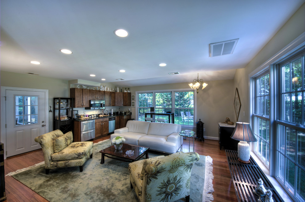 Example of a classic family room design in DC Metro
