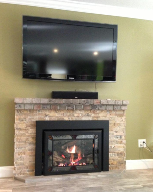 Indoor Fireplace Inserts トラディショナル ファミリールーム サンフランシスコ Custom