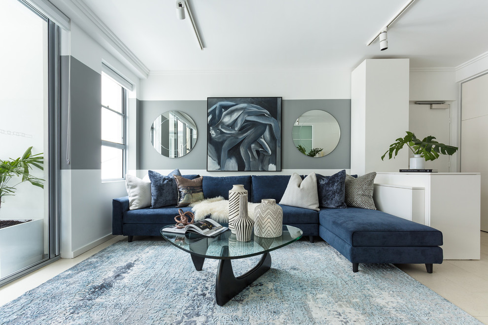Abgetrenntes Modernes Wohnzimmer mit grauer Wandfarbe in Sydney