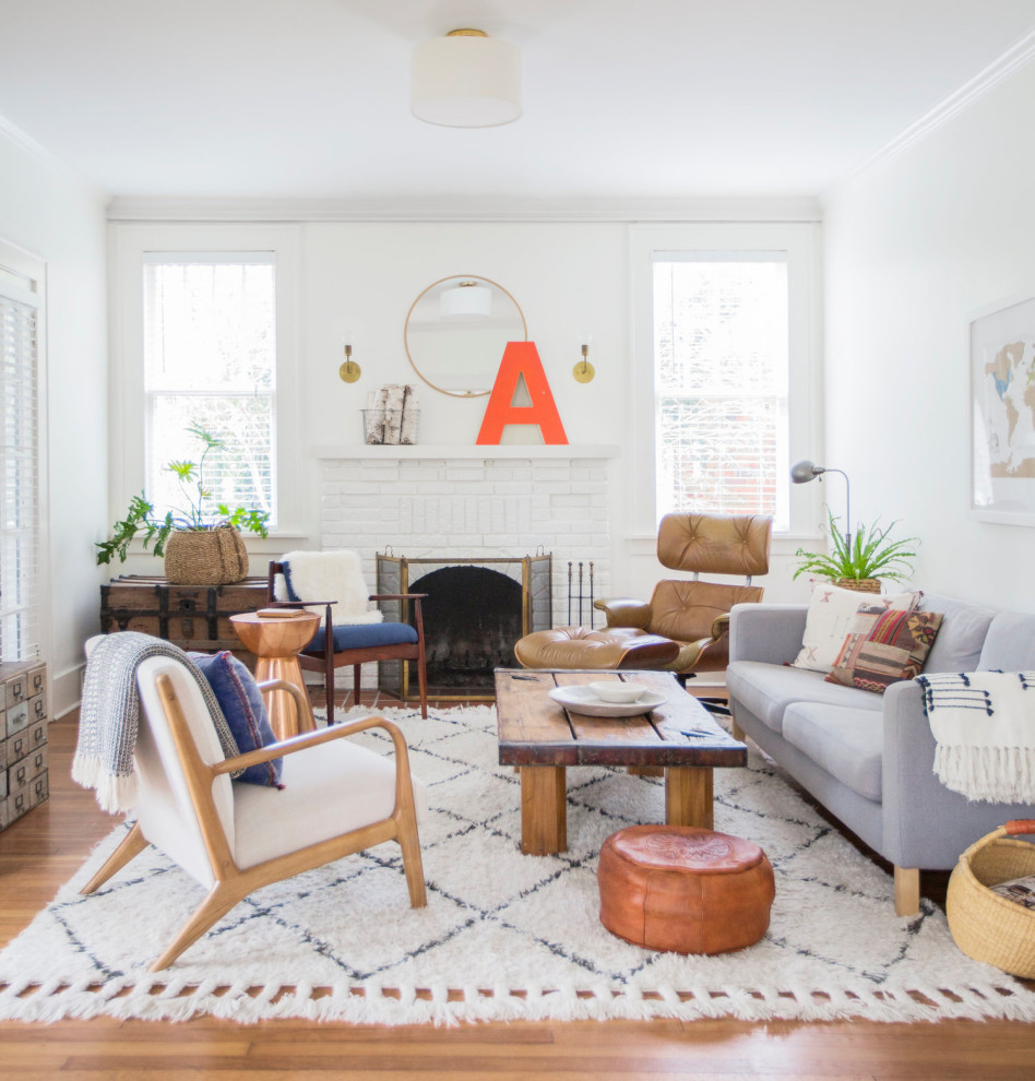 Photo of an eclectic living room in Atlanta.
